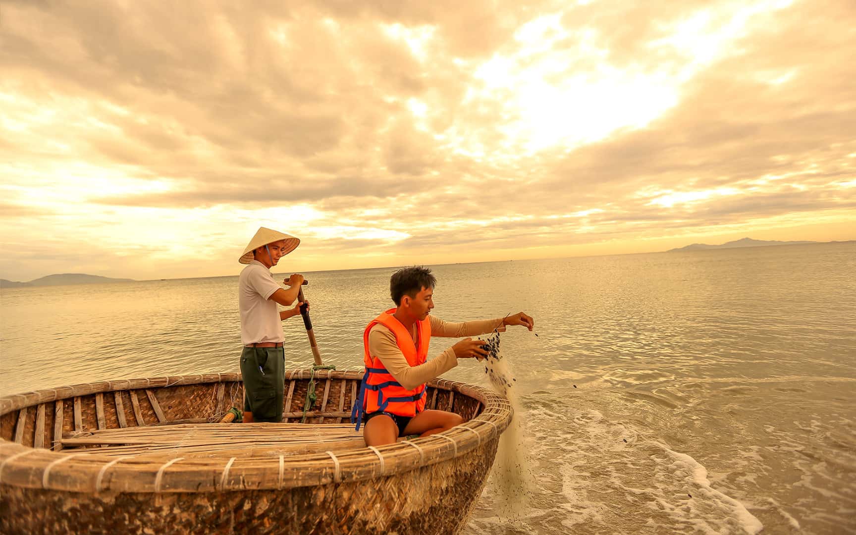 Hoạt động đánh cá tại resort 5 sao nổi tiếng Đà Nẵng